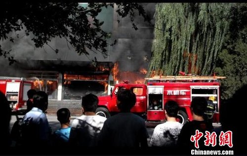 天津蓟县人民医院院长:火灾死者无人因跳楼摔