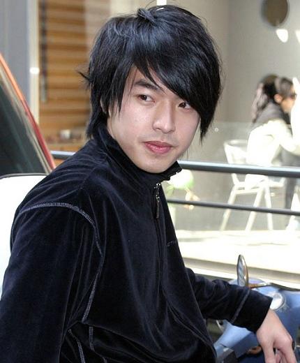 明星李威误打误撞成高富帅 投资内地股市赚钱(组图)
