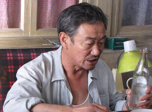 电视  搜狐娱乐讯 近日,由王宛平编剧,姚晓峰导演的情感大剧《银婚》