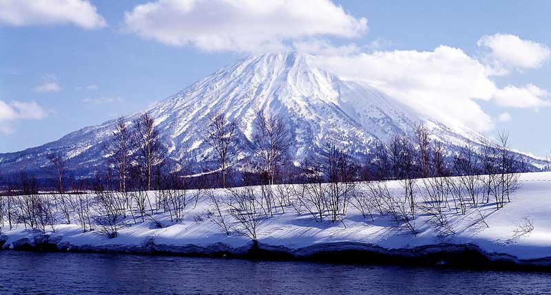 火山二人口_火山爆发图片(3)