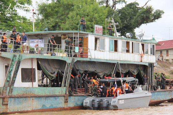 高清:人民网记者登上湄公河惨案事发船只(组图)