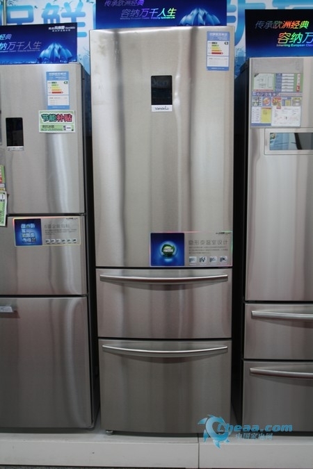 美的BCD-320WTPM冰箱整体外观