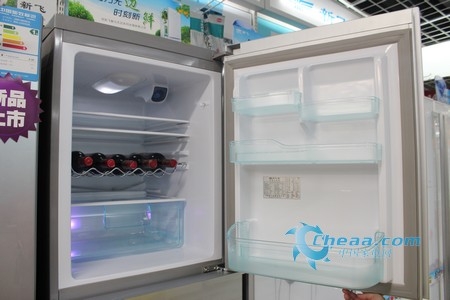 新飞BCD-249EMG冰箱冷藏室