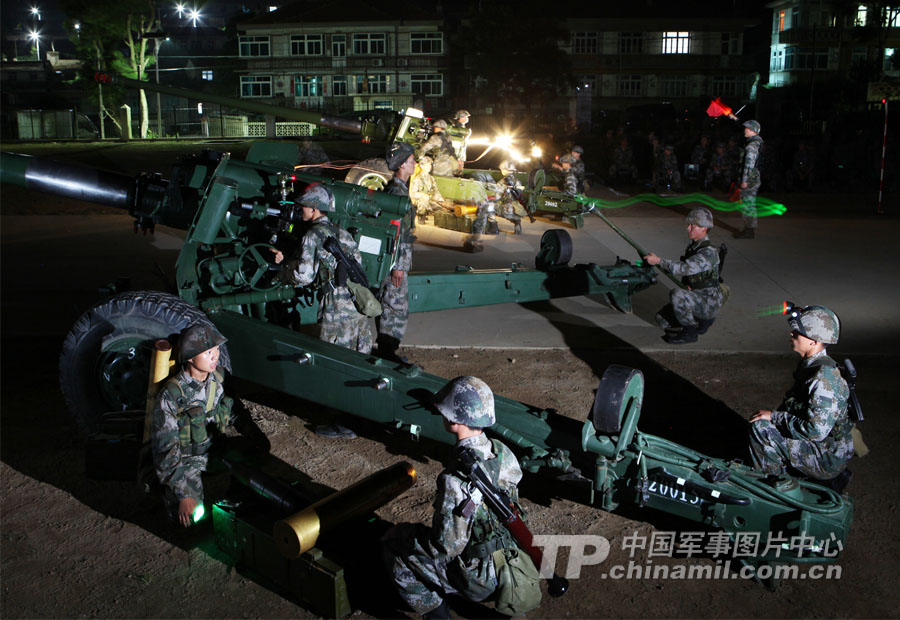 海防使命任务深入探索海岛部队夜间战术战法和训法,不断革新夜训器材