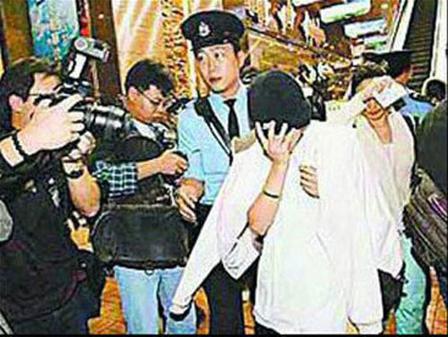 陈冠希/在2004年3月15日，形象反叛的人气偶像陈冠希在香港地区中环一...