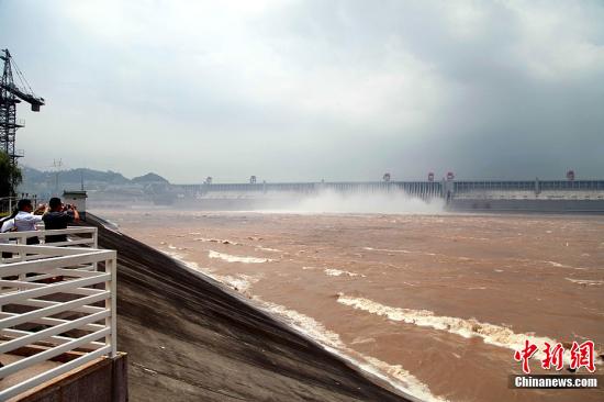 三峡迎建库以来最大洪峰 洪峰值超过1998年