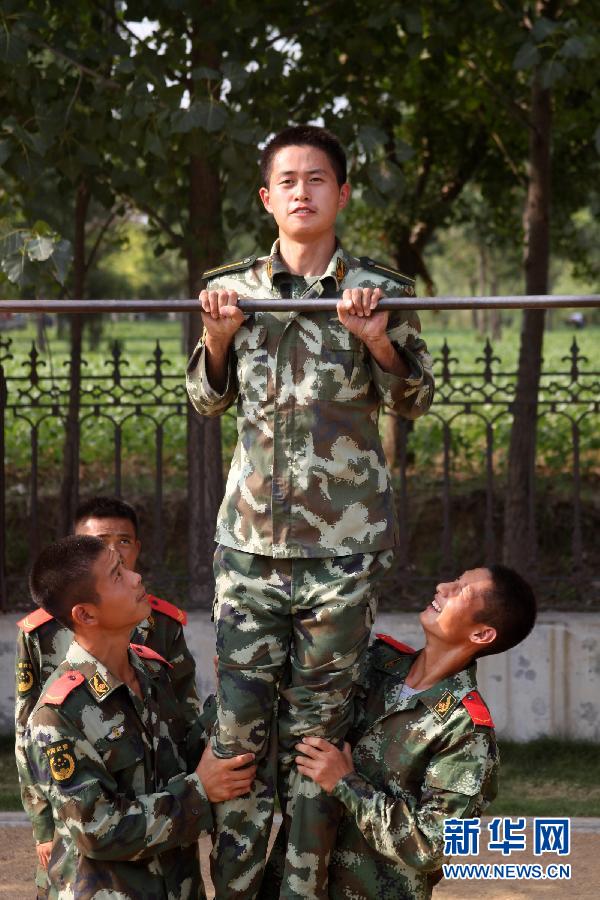 警营里的90后国防生(组图)