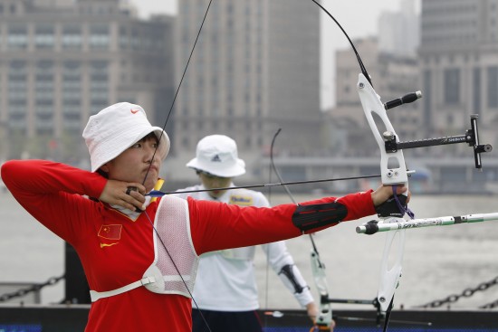 图文中国女箭小花冲击奖牌方玉婷搭弓射箭