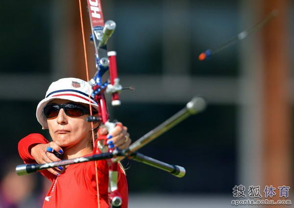 北京时间8月2日,2012伦敦奥运会射箭女子个人1/8决赛,中国选手程明大