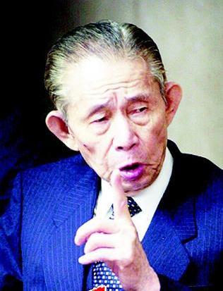 然而1995年,发生台湾大学身为副教授的王文洋与学生吕安妮兼任婚外情视频大丰满内衣秀超码情趣图片