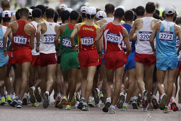 奥运图:中国20公里竞走夺冠军 出发瞬间