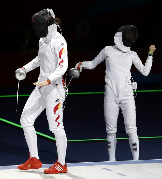 奥运图:重剑女团中国创历史夺金 击剑比赛