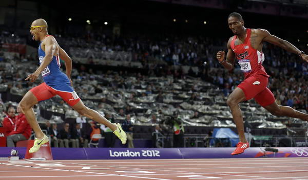 奥运图:400米栏桑切斯夺冠 撞线一刻