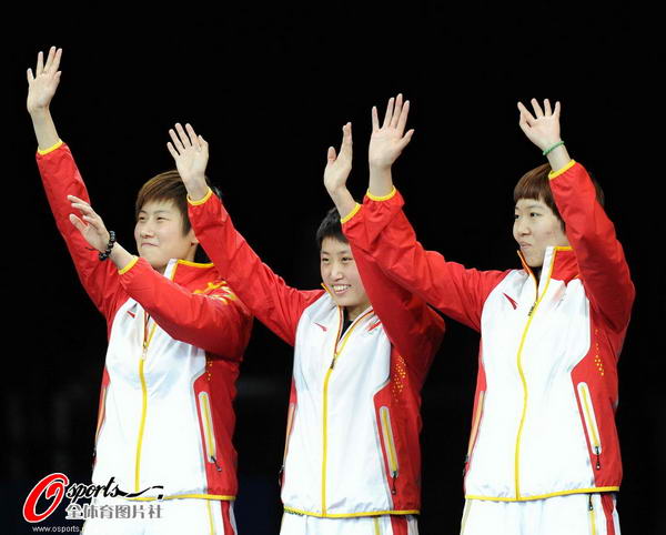 奥运图：国乒女团夺冠 中国女团金牌