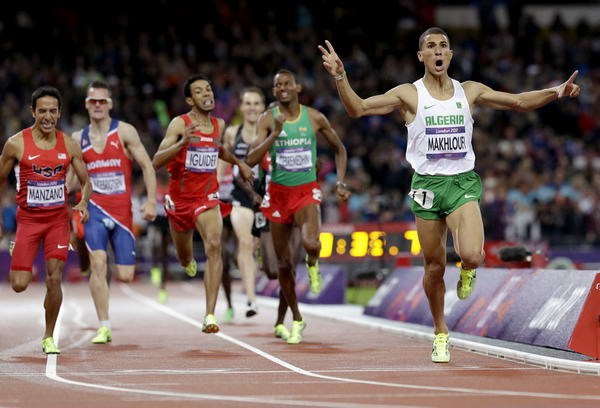 奥运图:男子1500米马克洛菲夺冠 冲线