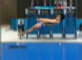 奥运视频-何冲屈体翻腾入水微瑕 跳水男个3米板