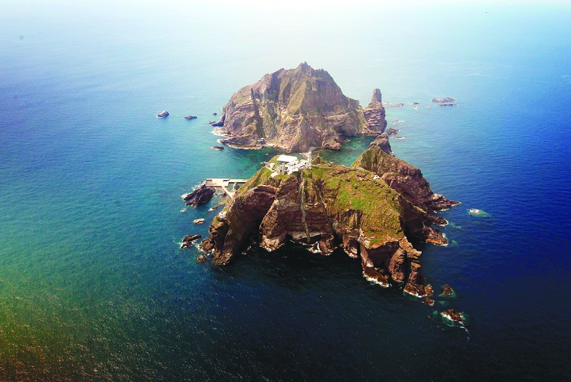 韩国总统登上独岛宣示主权(组图)