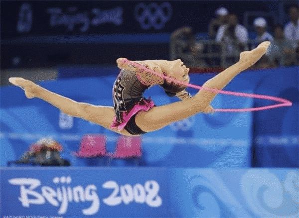 奥运美女卡纳耶娃来自体育世家