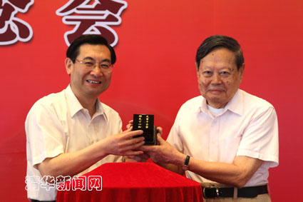 诺贝尔奖得主杨振宁的精彩科学人生(1)_科普百科_光明网