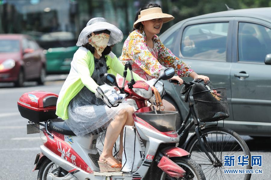 中国十大最热城市排行榜:重庆福州杭州列三甲