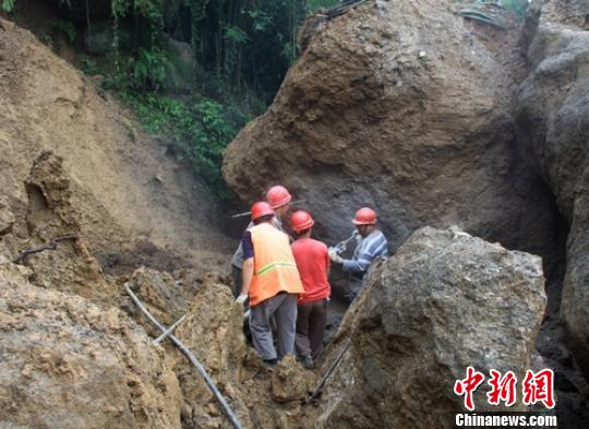 宝兴县人口_宝兴县的人口民族图片(2)