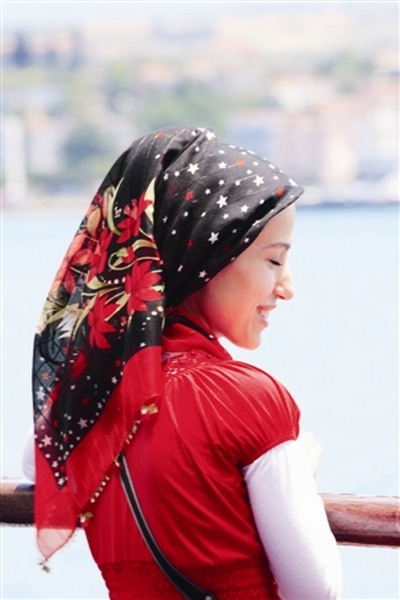 土耳其包头巾的女人 