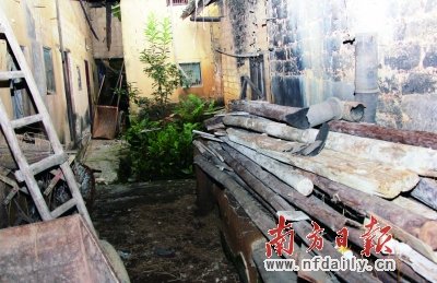 孝女11岁撑起贫寒家 用高考喜讯告慰天堂父母 孝女11岁撑起贫寒家 用高考喜讯告慰天堂父母