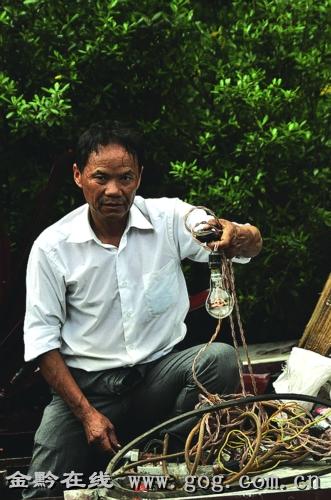 没有落差也能发电黎平肖玉环发明平水发电机(组图)