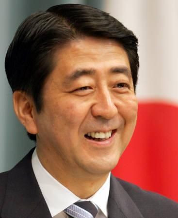 安倍决定起用石破