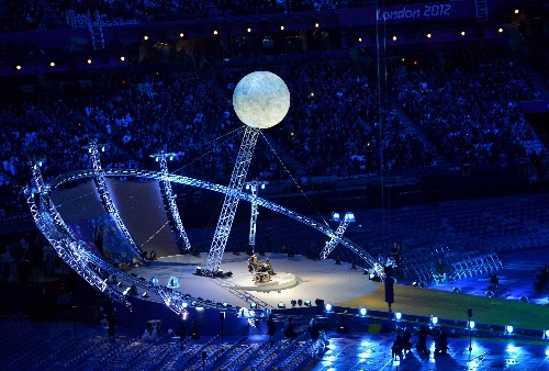 图文:2012年伦敦残奥会开幕 霍金现身开幕式