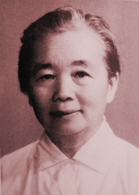 张琴秋。1968年4月4日,张琴秋就被实行“监护”,实际上就是被关押起来。1968年4月22日凌晨,张琴秋坠楼身亡。