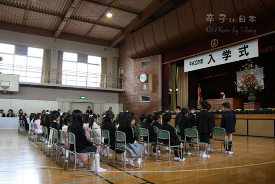 日本小学开学典礼:校长寄语要独立(图)