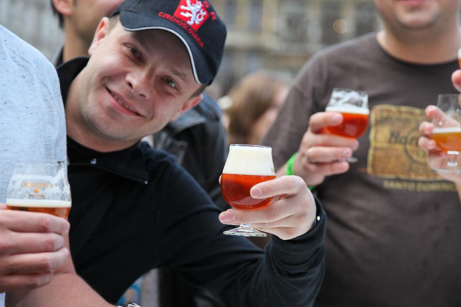 2012比利时啤酒节开幕(图)