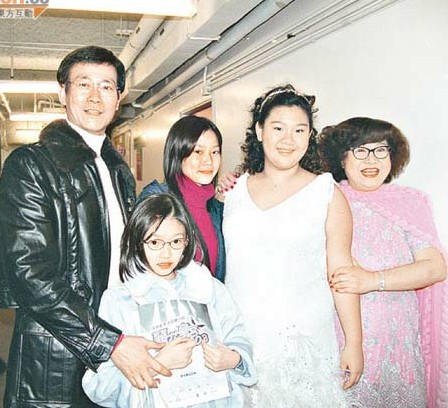 郑少秋为妻平反:结婚13年她独自照顾整个家庭