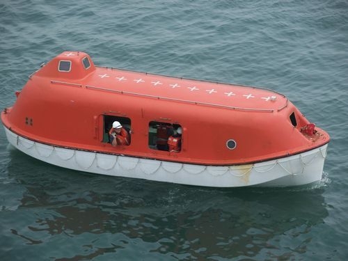日媒:日开发出现代"诺亚方舟"海啸救生艇(图)