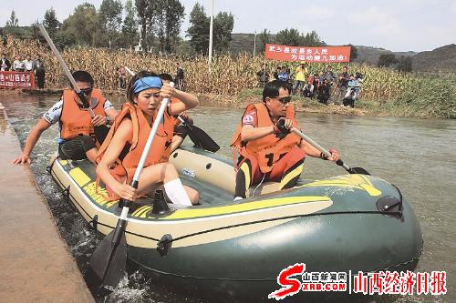 首届中国·武乡太行穿越挑战赛进行中(图)