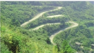 祥星村出资修建的水泥公路。刘文韬 摄