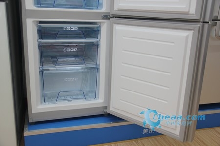 美的冰箱BCD-216TGSM冷冻室