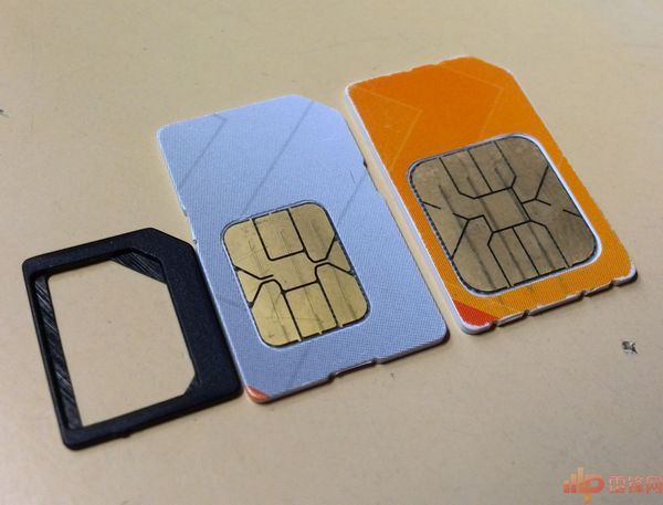 iPhone5专用Nano-SIM卡剪卡实战-搜狐IT