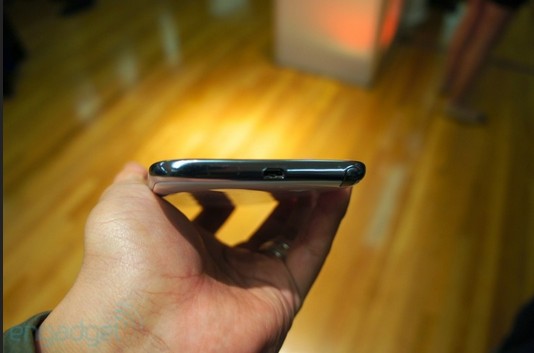 三星Galaxy Note II 真机现身 香港预售开始