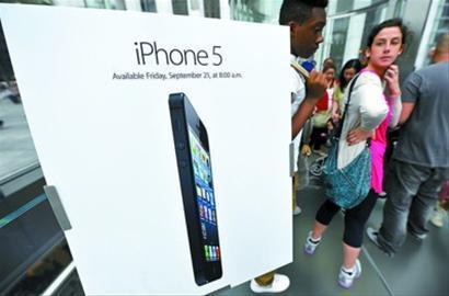 iPhone 5首发:SIM卡剪小也插不进去