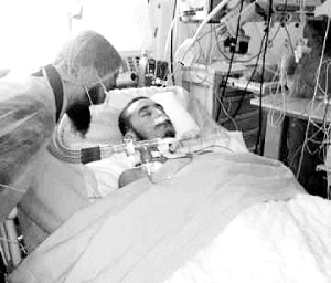 奥姆兰・沙班在医院的资料图片。