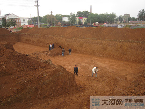 勘察现场 孙超 摄-图片版权归原作者所有