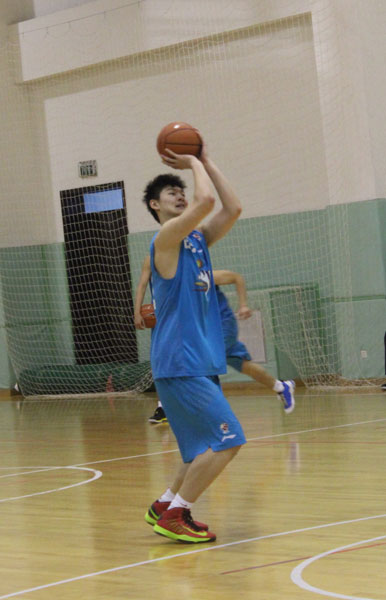 篮球 cba cba内外 7/11 王哲林投篮 2012年10月22日22:26