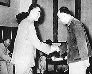周恩来接见钱学森