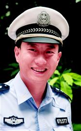 谭警官这10年:我是一线交警,一直都是(组图)