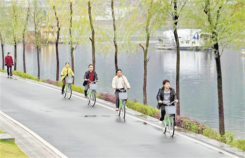 开县:公共自行车传递城市文明(组图)