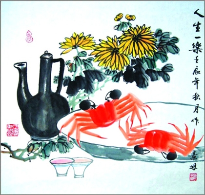 在画面中间那一对肥硕的螃蟹系用斗笔蘸桔黄及朱红绘成,旁边几枝盛开