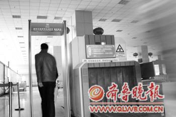 5日记者了解到,淄博汽车总站在其候车大厅入口