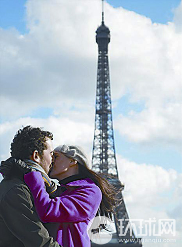 法国人一天接吻30多次 空气中弥漫着吻的味道